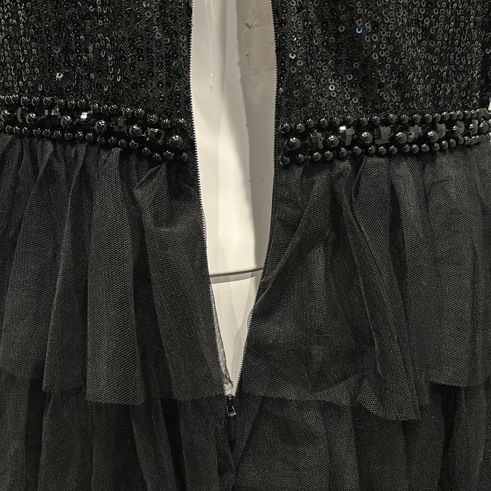 NWOT Mac Duggal ruffle tulle tiered sequin top gown - Picture 12 of 15